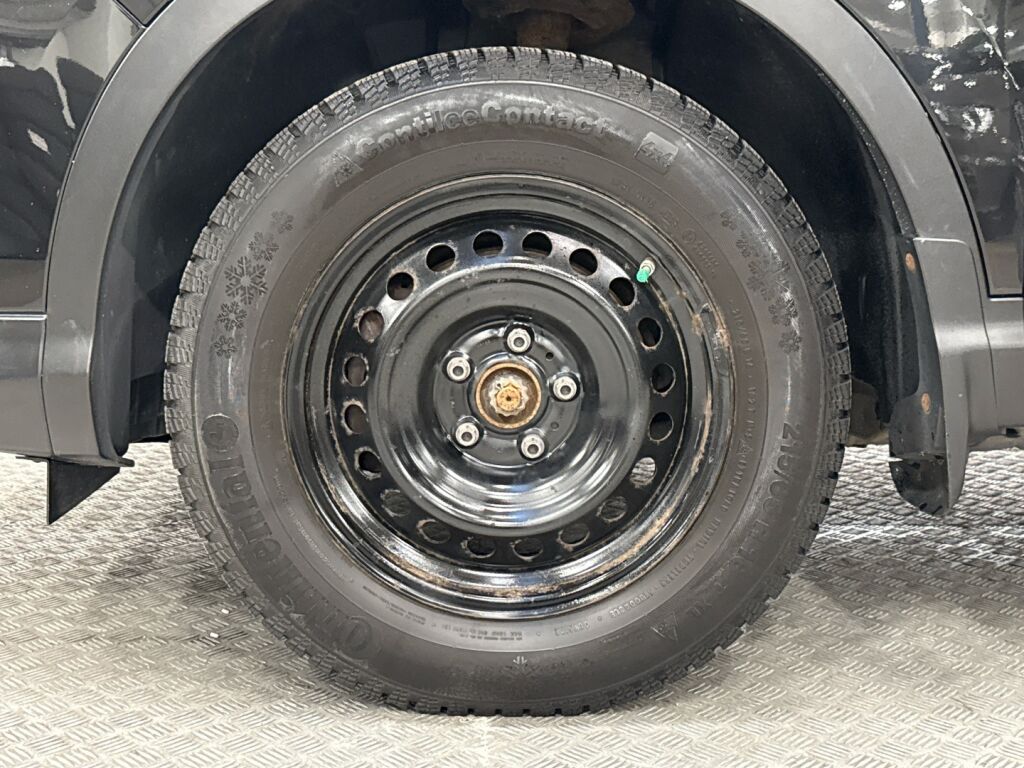 Nissan Qashqai 2015 Musta