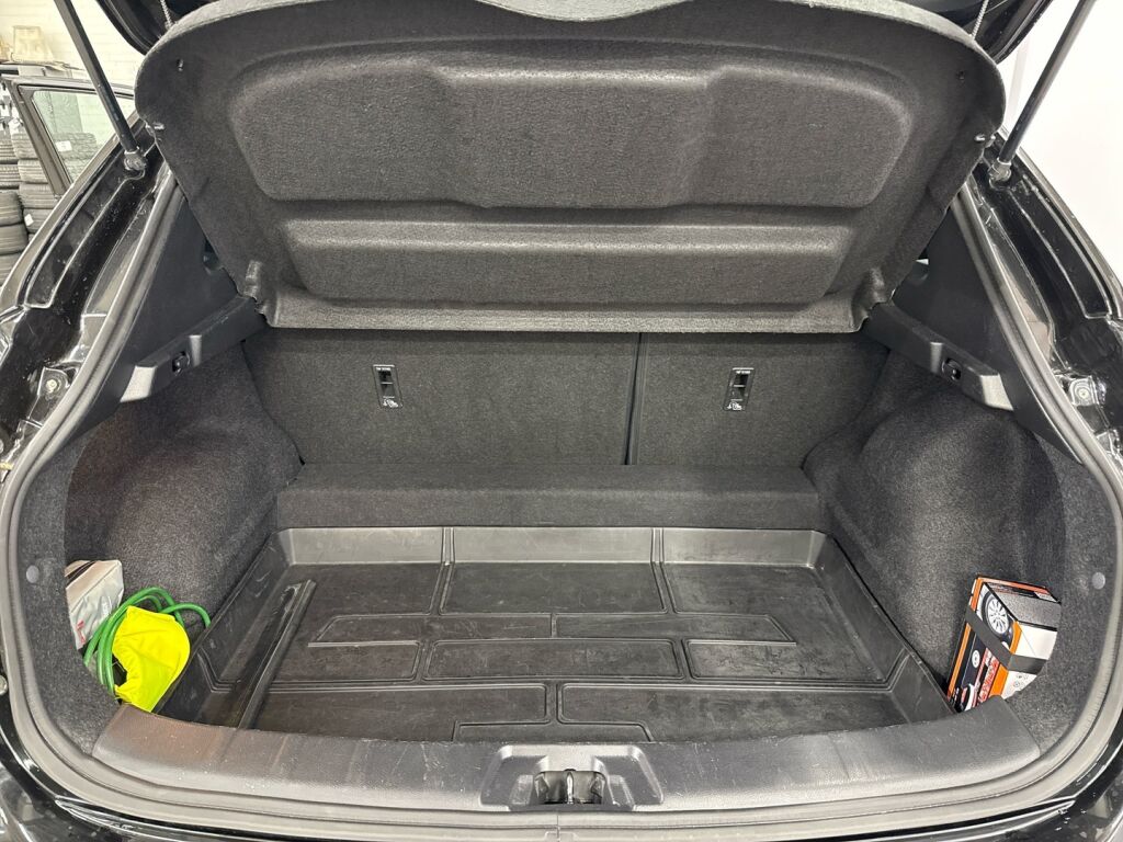 Nissan Qashqai 2015 Musta