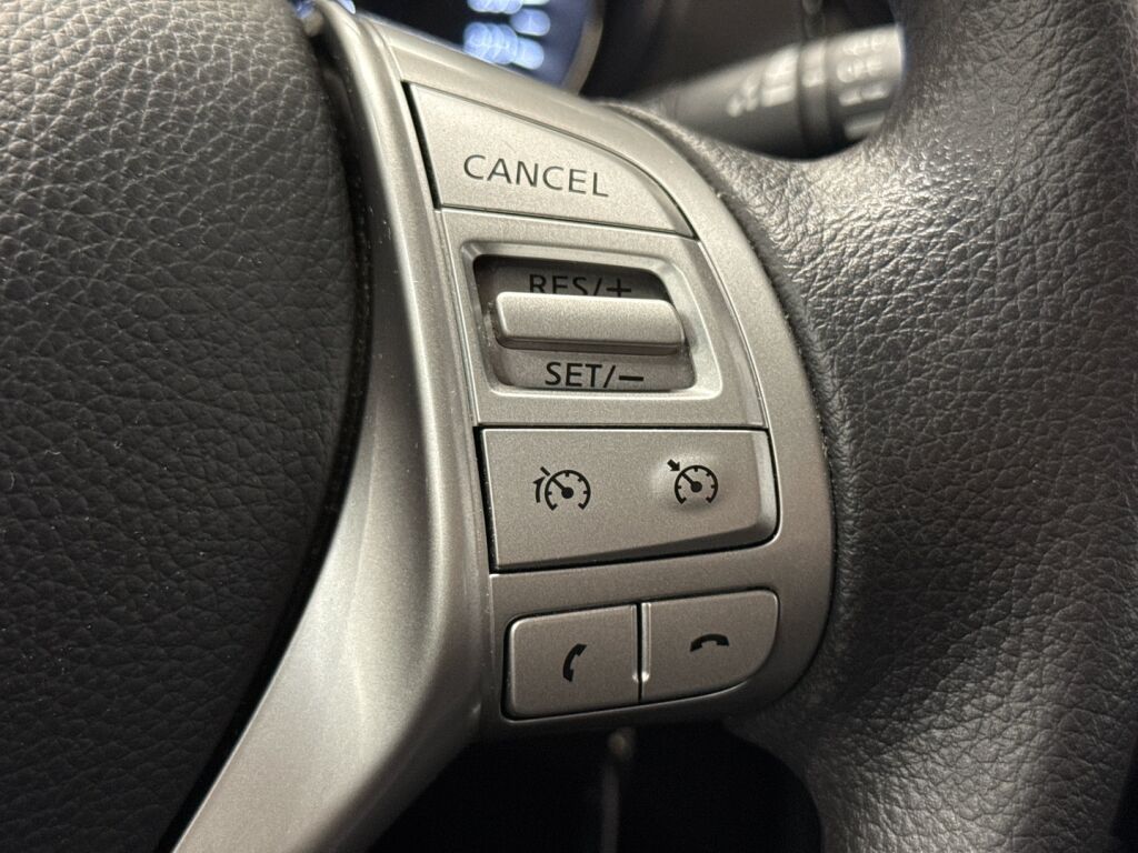 Nissan Qashqai 2015 Musta