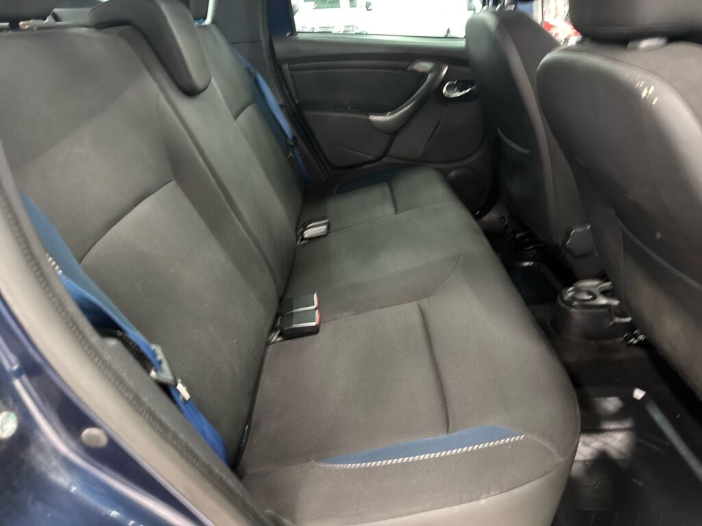 Dacia Duster 2015 Sininen