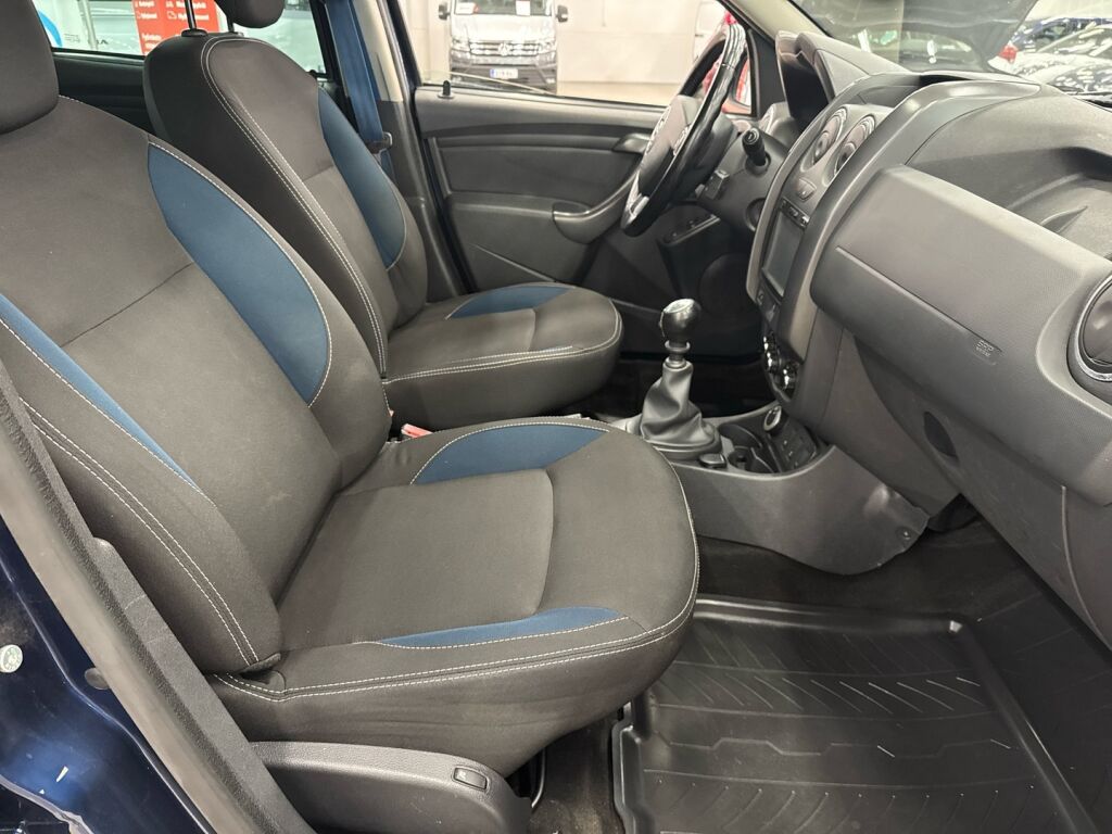 Dacia Duster 2015 Sininen