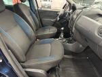 Dacia Duster 2015 Sininen