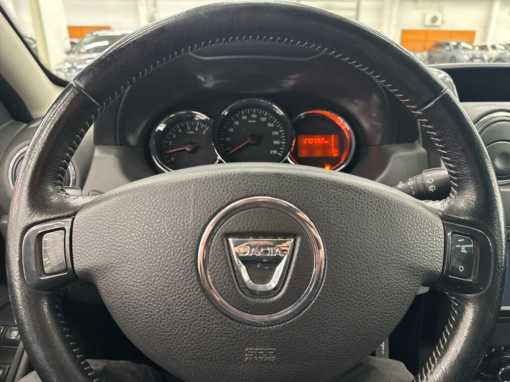 Dacia Duster 2015 Sininen