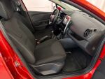 Renault Clio 2015 Punainen