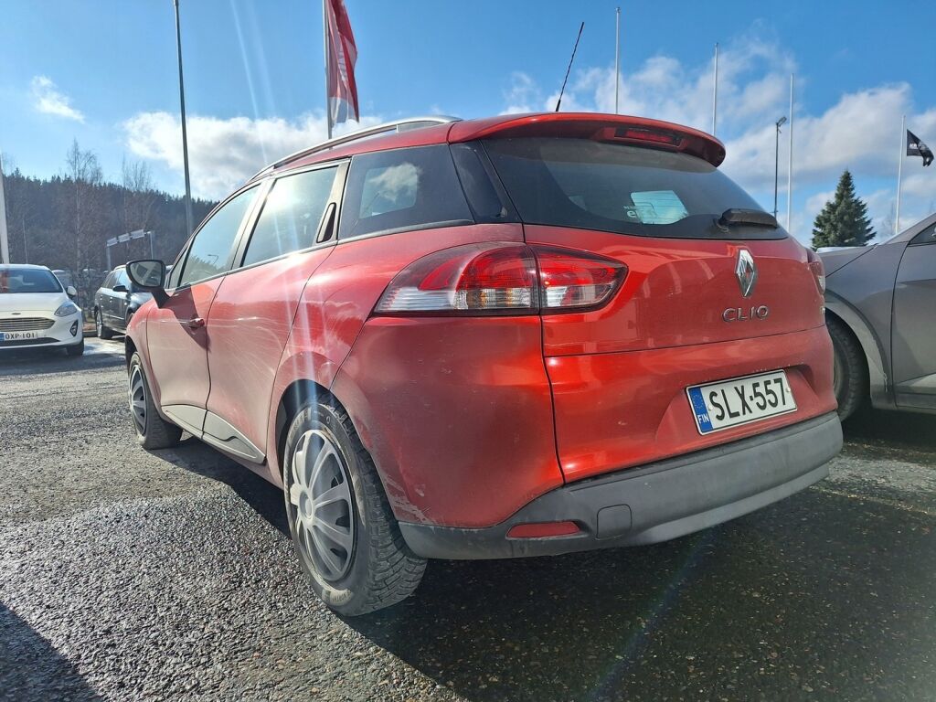 Renault Clio 2015 Punainen