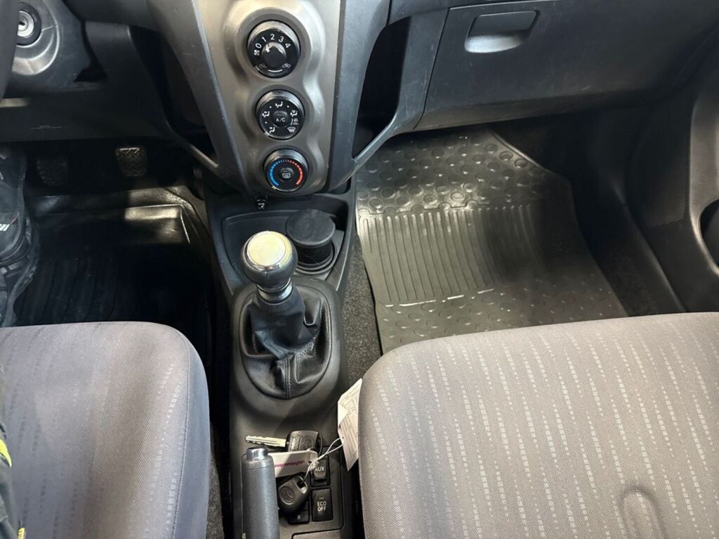 Toyota Yaris 2009 Hopea