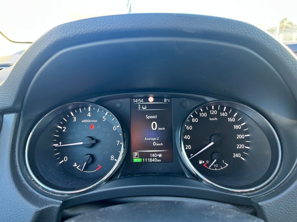 Nissan Qashqai 2017 Punainen
