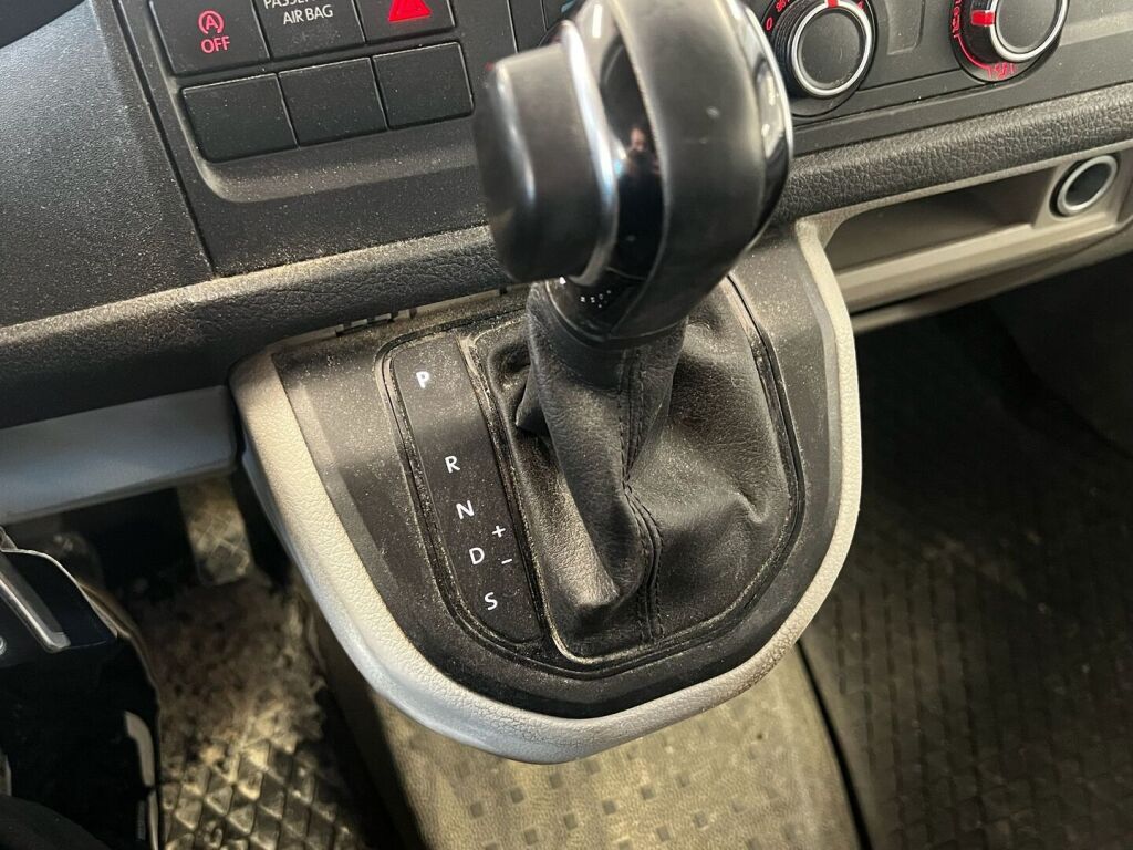 Volkswagen Transporter 2017 Valkoinen