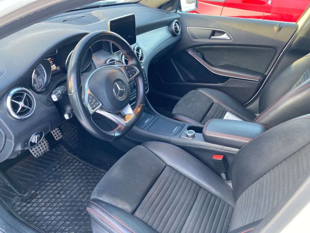 Mercedes-Benz GLA 2016 Valkoinen