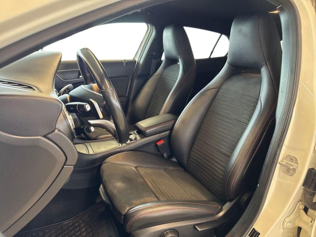 Mercedes-Benz GLA 2016 Valkoinen