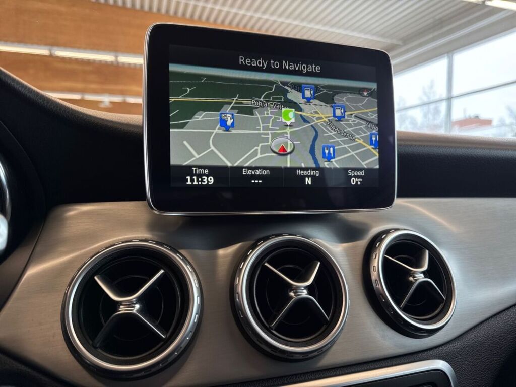 Mercedes-Benz GLA 2016 Valkoinen