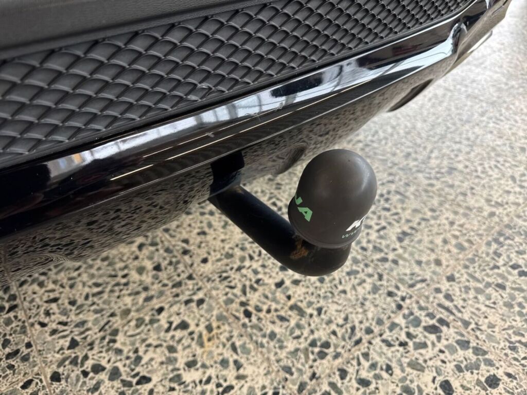 Mercedes-Benz GLA 2016 Valkoinen