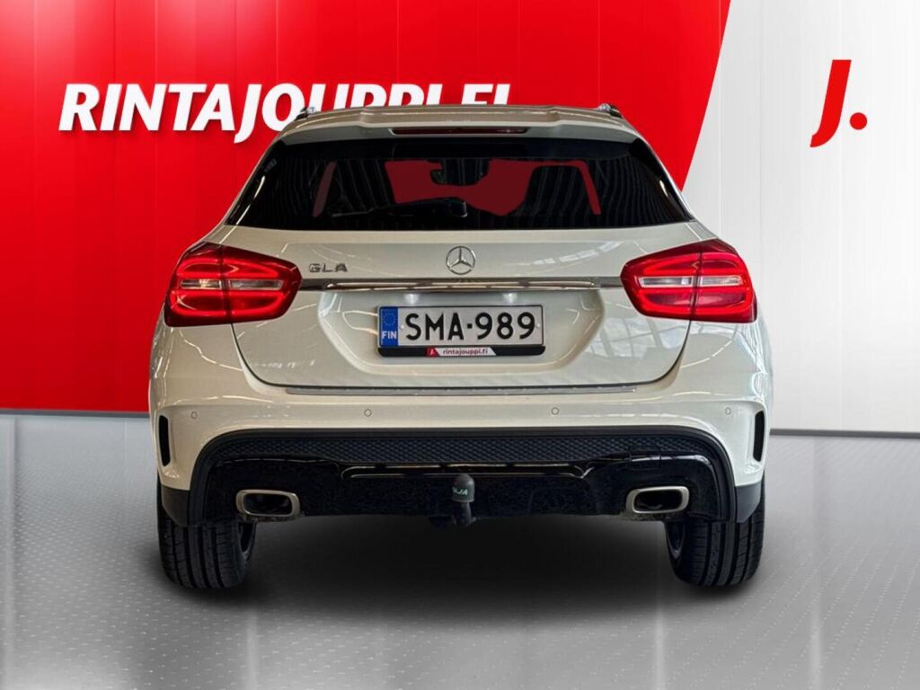 Mercedes-Benz GLA 2016 Valkoinen