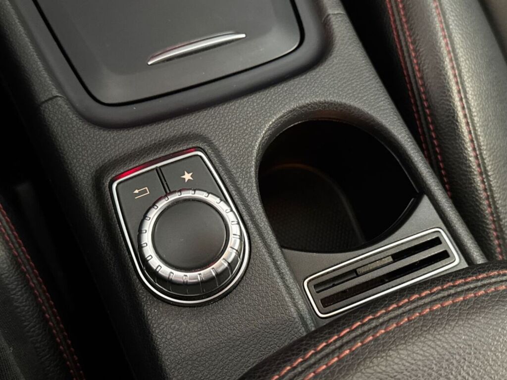 Mercedes-Benz GLA 2016 Valkoinen