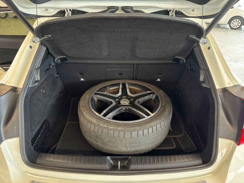 Mercedes-Benz GLA 2016 Valkoinen