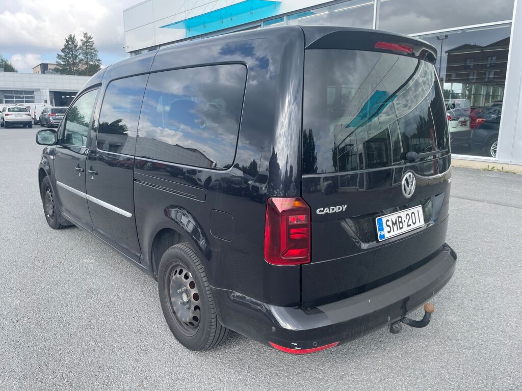 Volkswagen Caddy Maxi 2017 Musta
