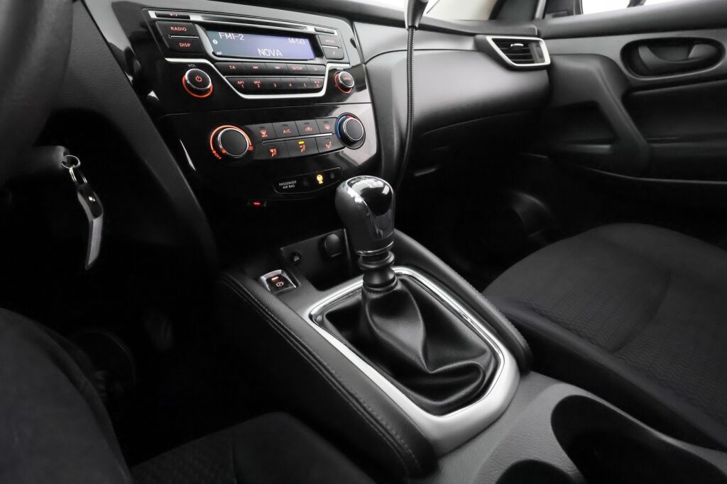 Nissan Qashqai 2017 Valkoinen