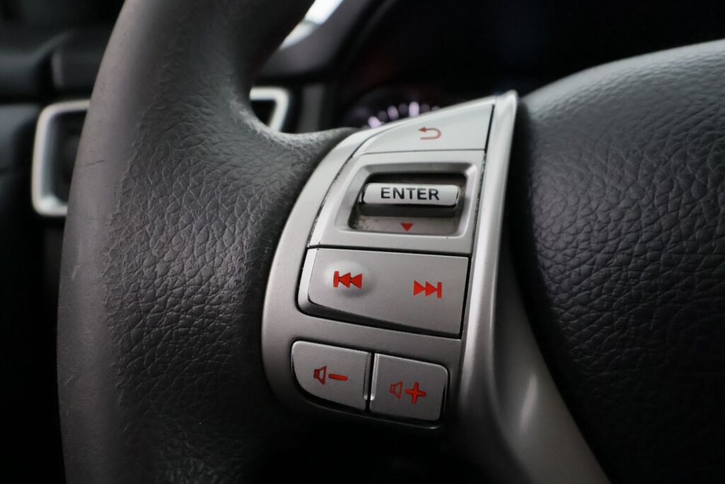 Nissan Qashqai 2017 Valkoinen