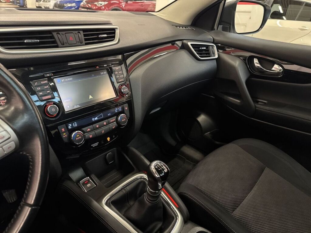 Nissan Qashqai 2017 Valkoinen