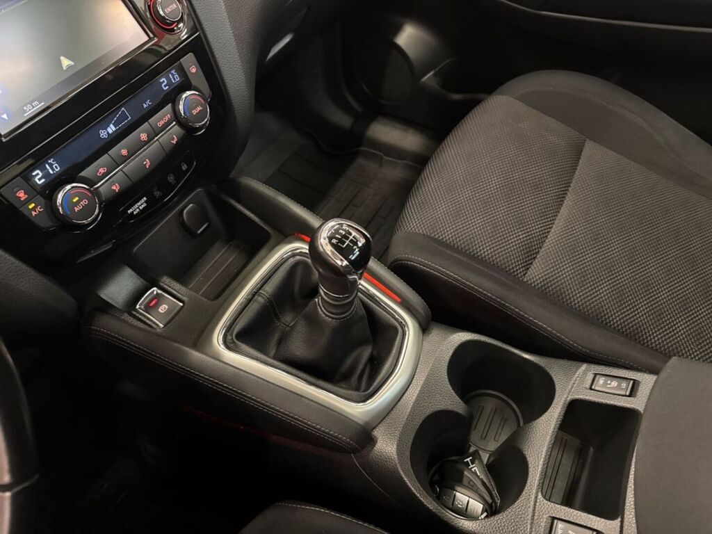Nissan Qashqai 2017 Valkoinen