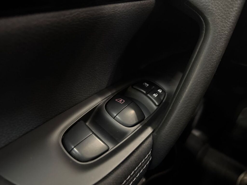 Nissan Qashqai 2017 Valkoinen