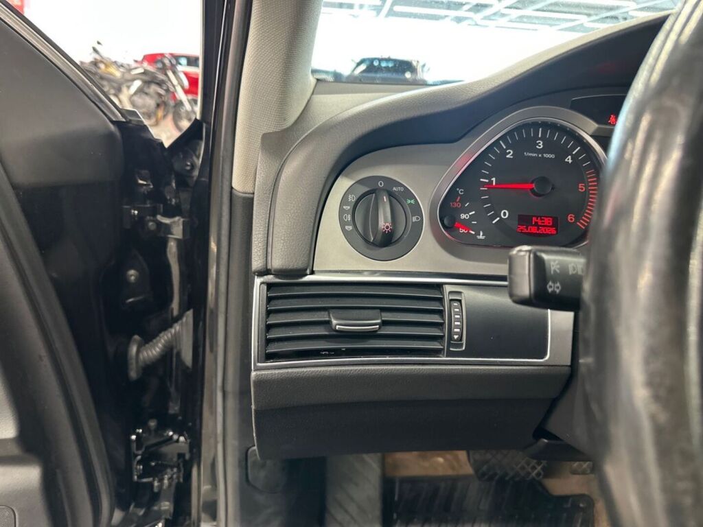 Audi A6 allroad quattro 2006 Musta