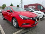 Opel Astra 2017 Punainen