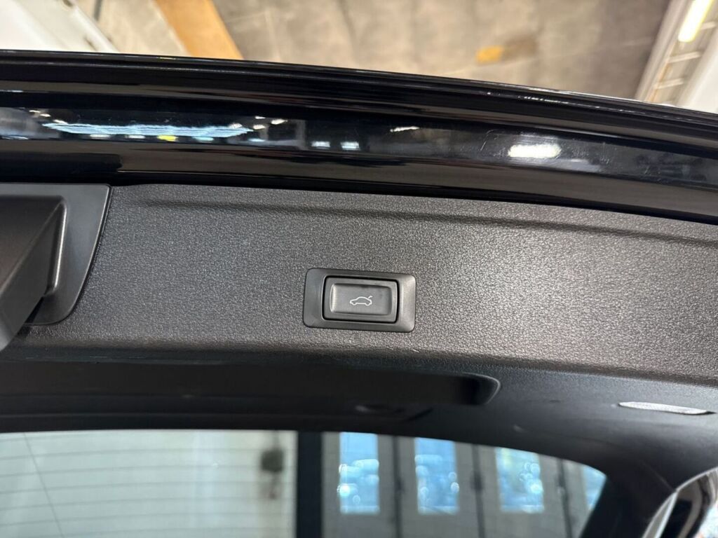 Audi A4 2017 Musta