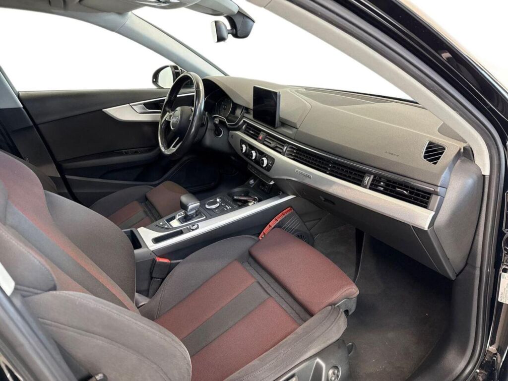 Audi A4 2017 Musta