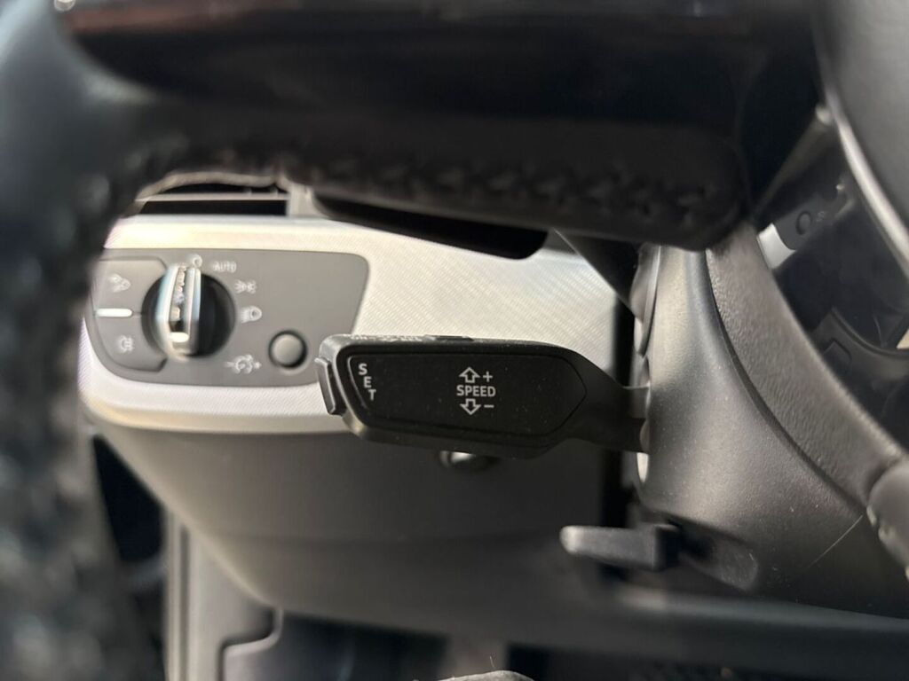 Audi A4 2017 Musta