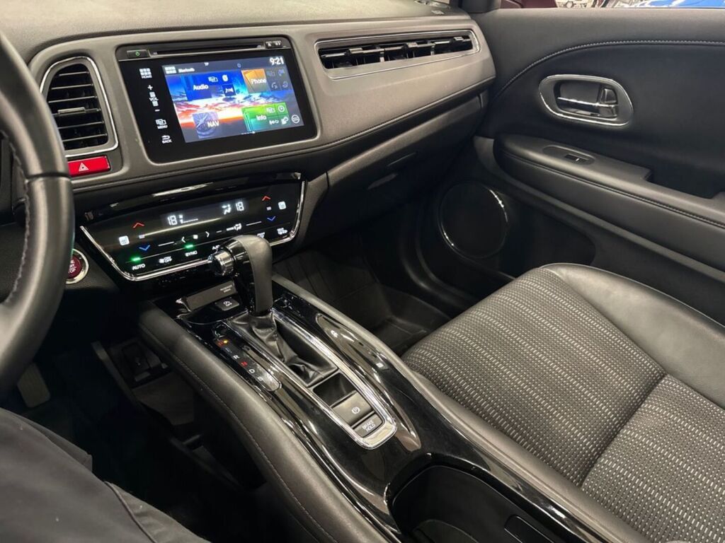 Honda HR-V 2017 Punainen