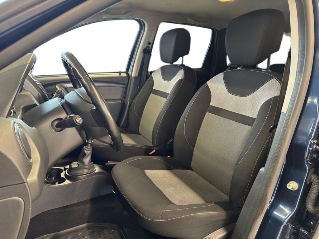 Dacia Duster 2017 Sininen