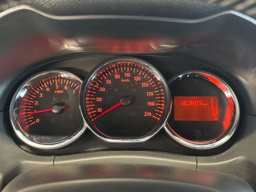 Dacia Duster 2017 Sininen