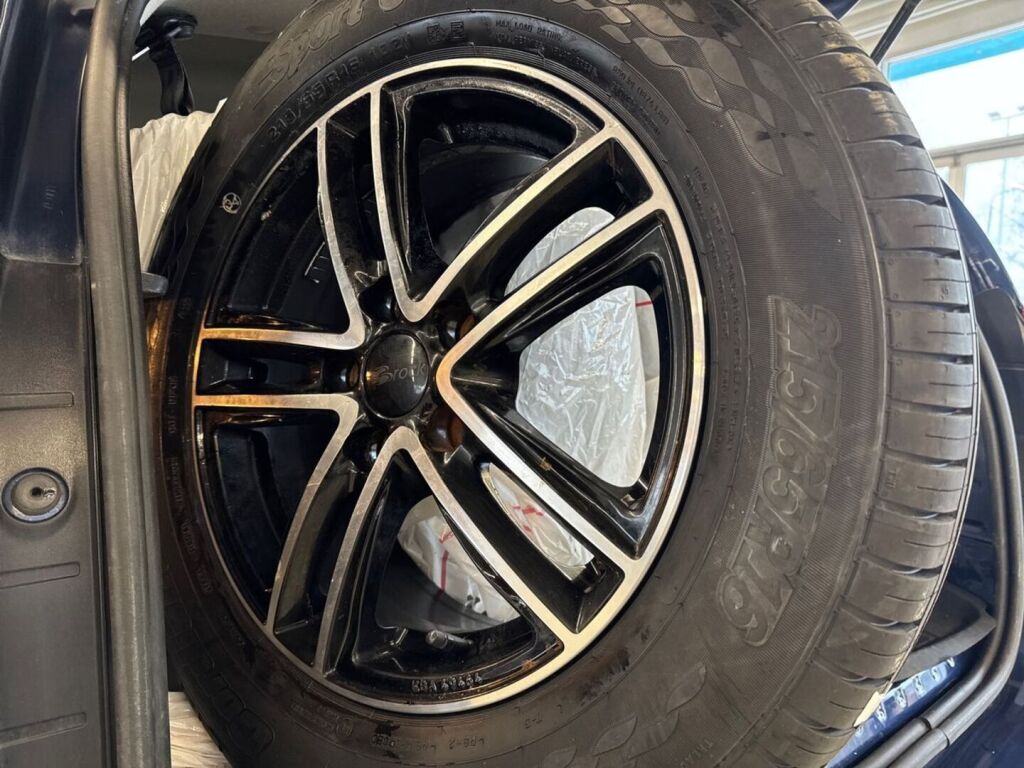 Dacia Duster 2017 Sininen