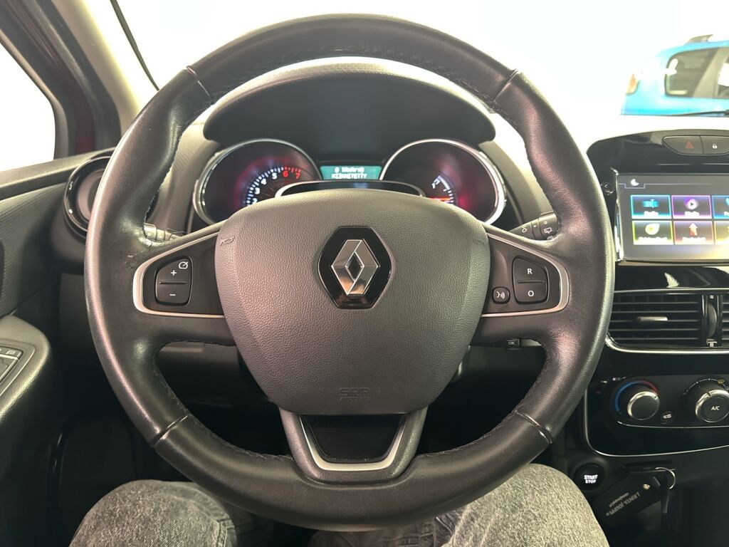 Renault Clio 2017 Punainen