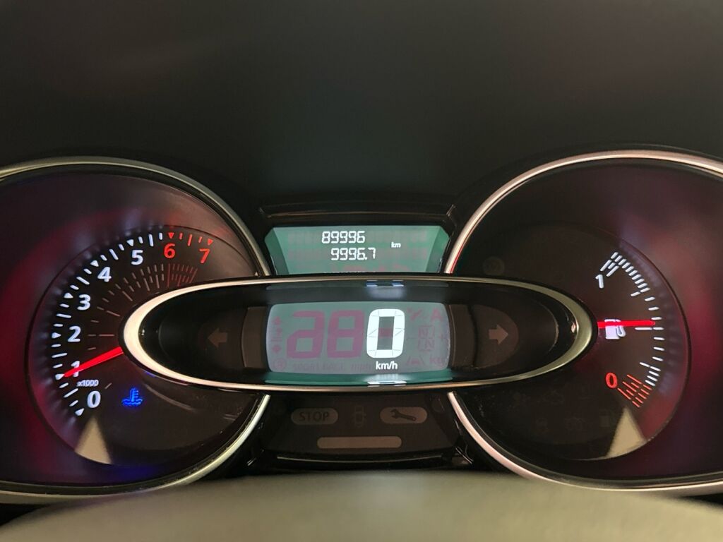 Renault Clio 2017 Punainen