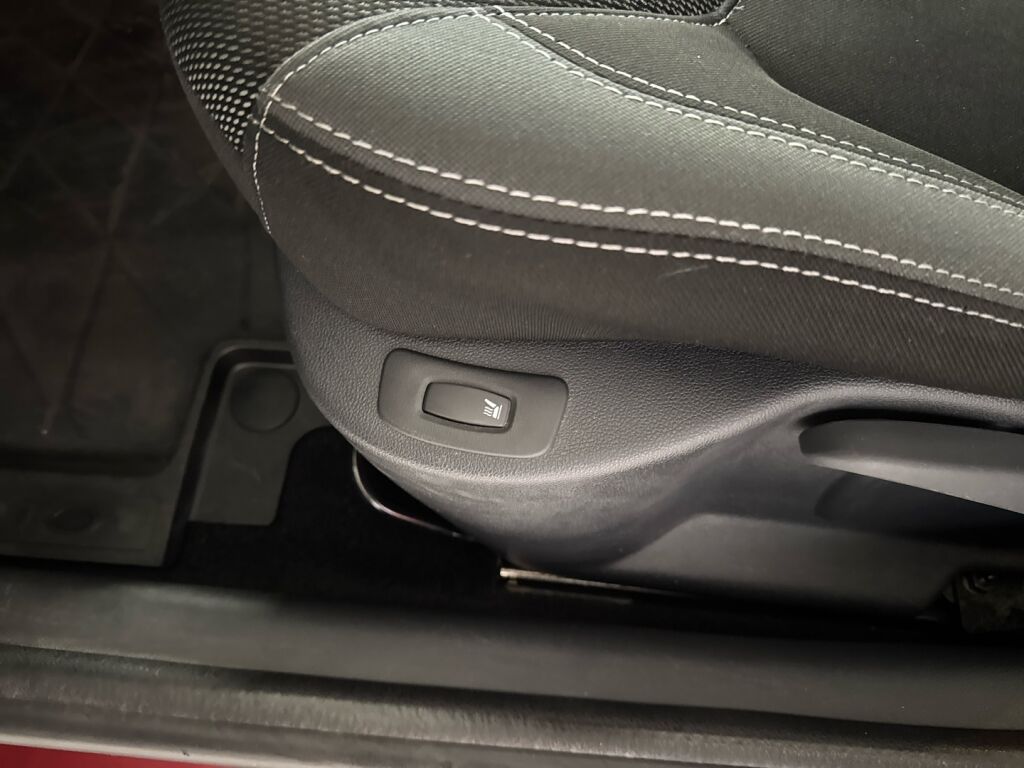 Renault Clio 2017 Punainen