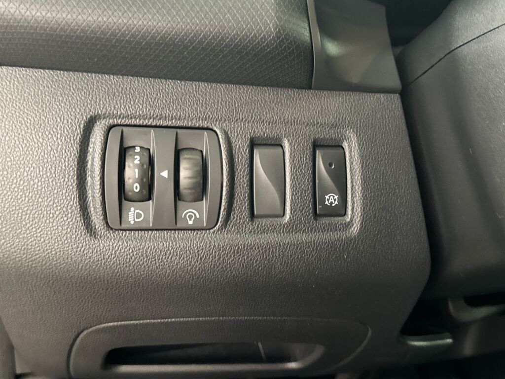 Renault Clio 2017 Punainen