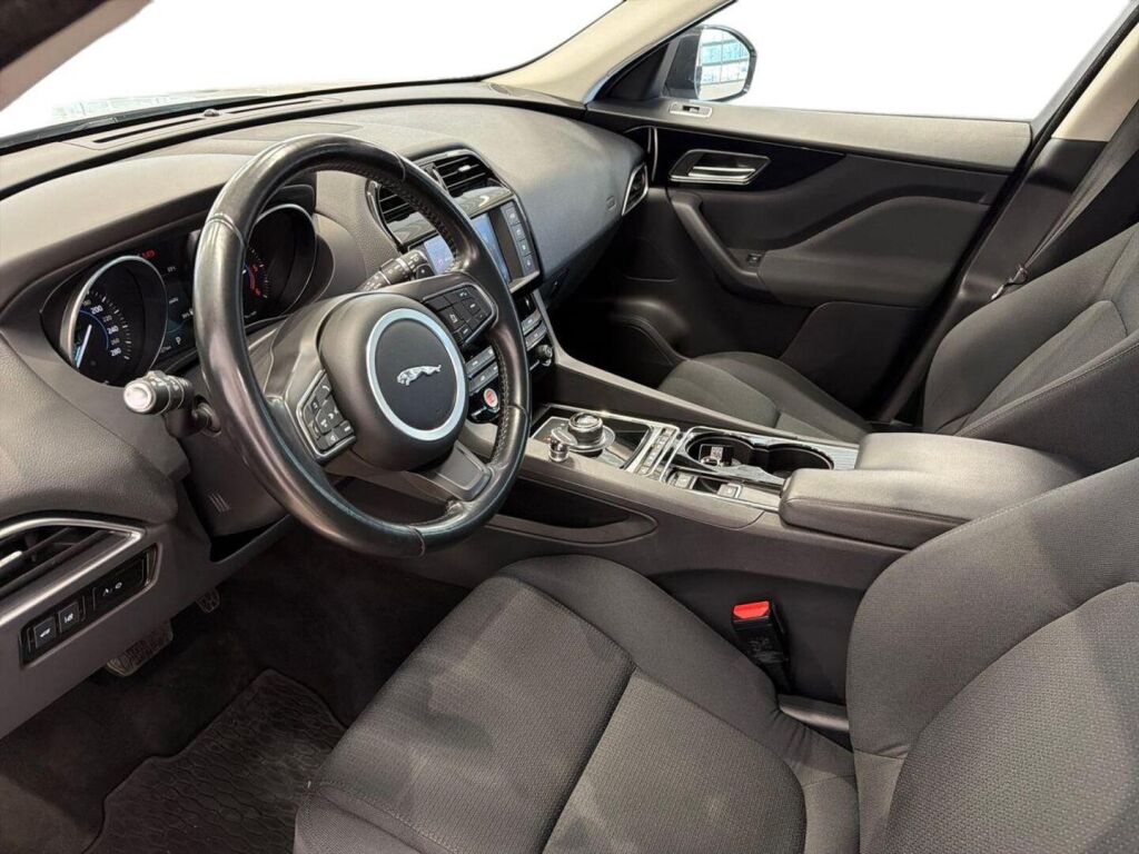 Jaguar F-PACE 2017 Valkoinen