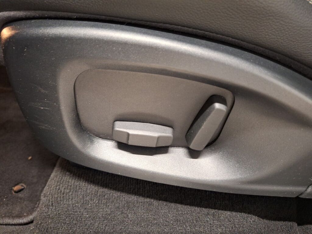 Jaguar F-PACE 2017 Musta