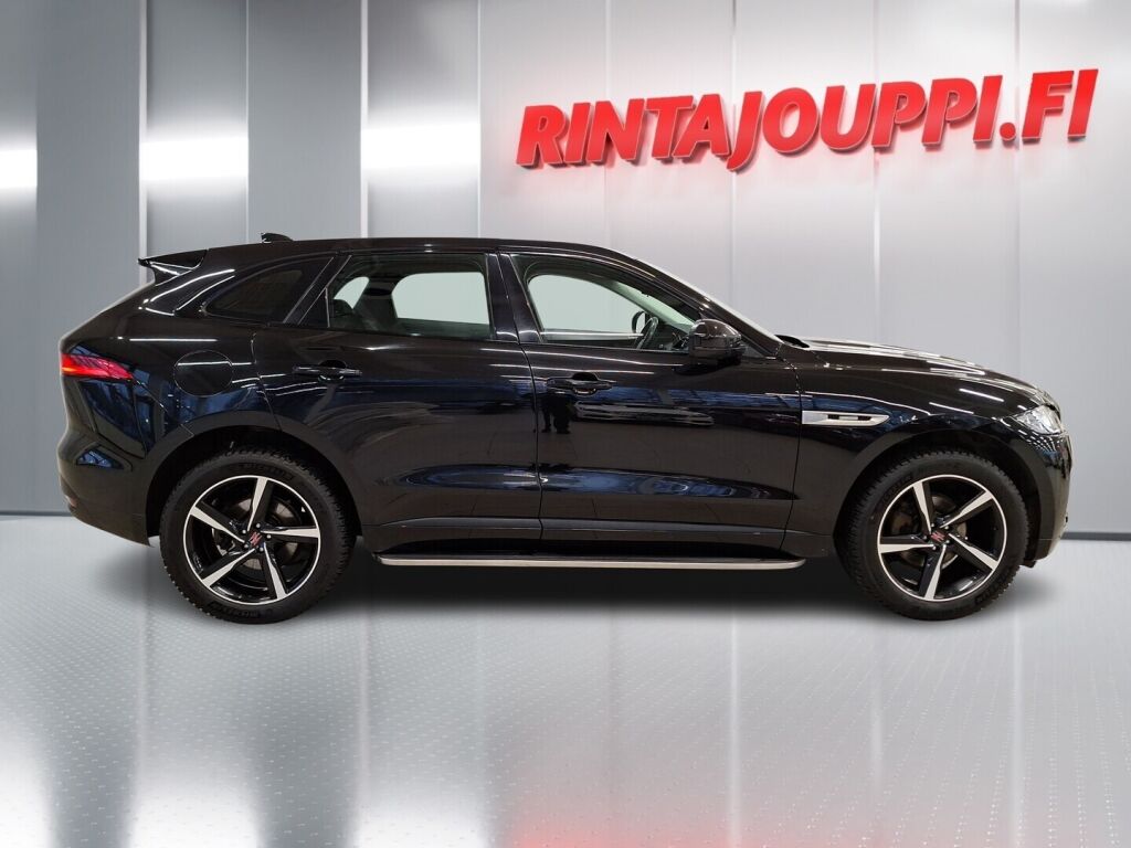 Jaguar F-PACE 2017 Musta