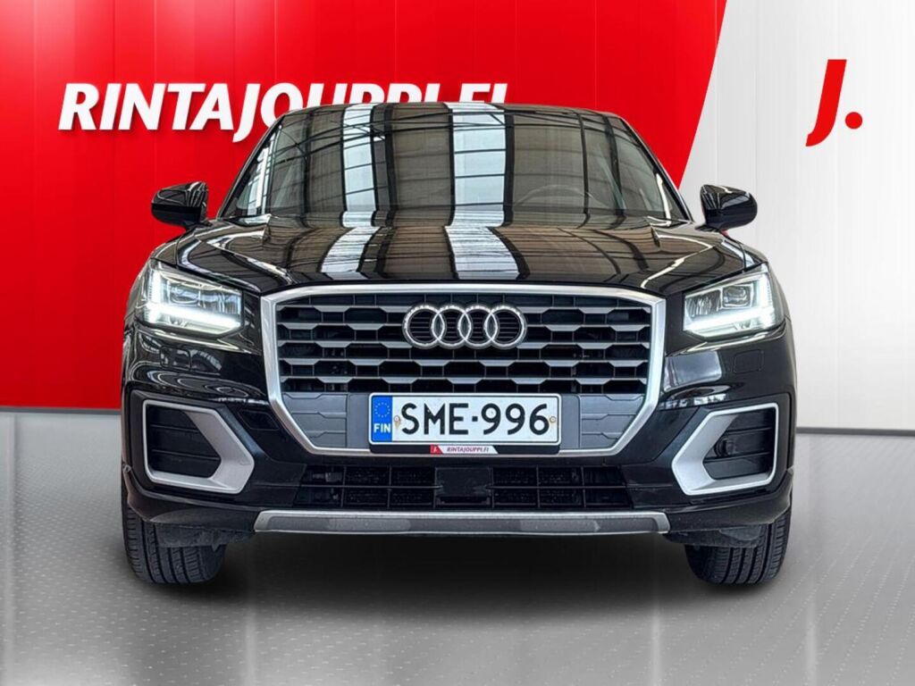 Audi Q2 2017 Musta