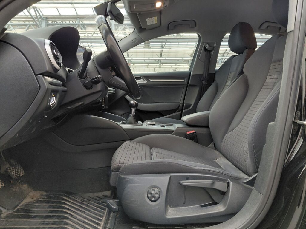Audi A3 2017 Musta