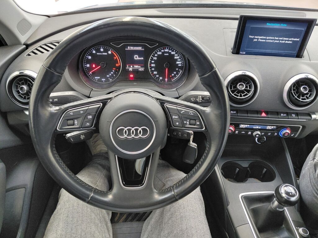 Audi A3 2017 Musta