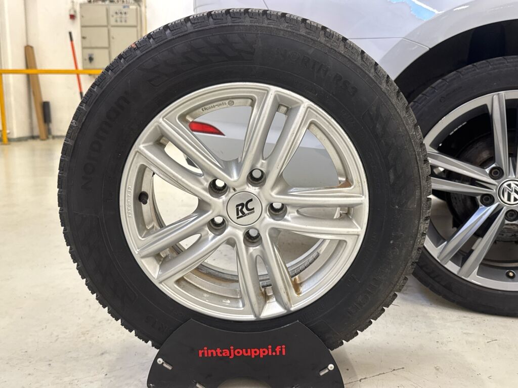 Volkswagen Golf 2018 Valkoinen