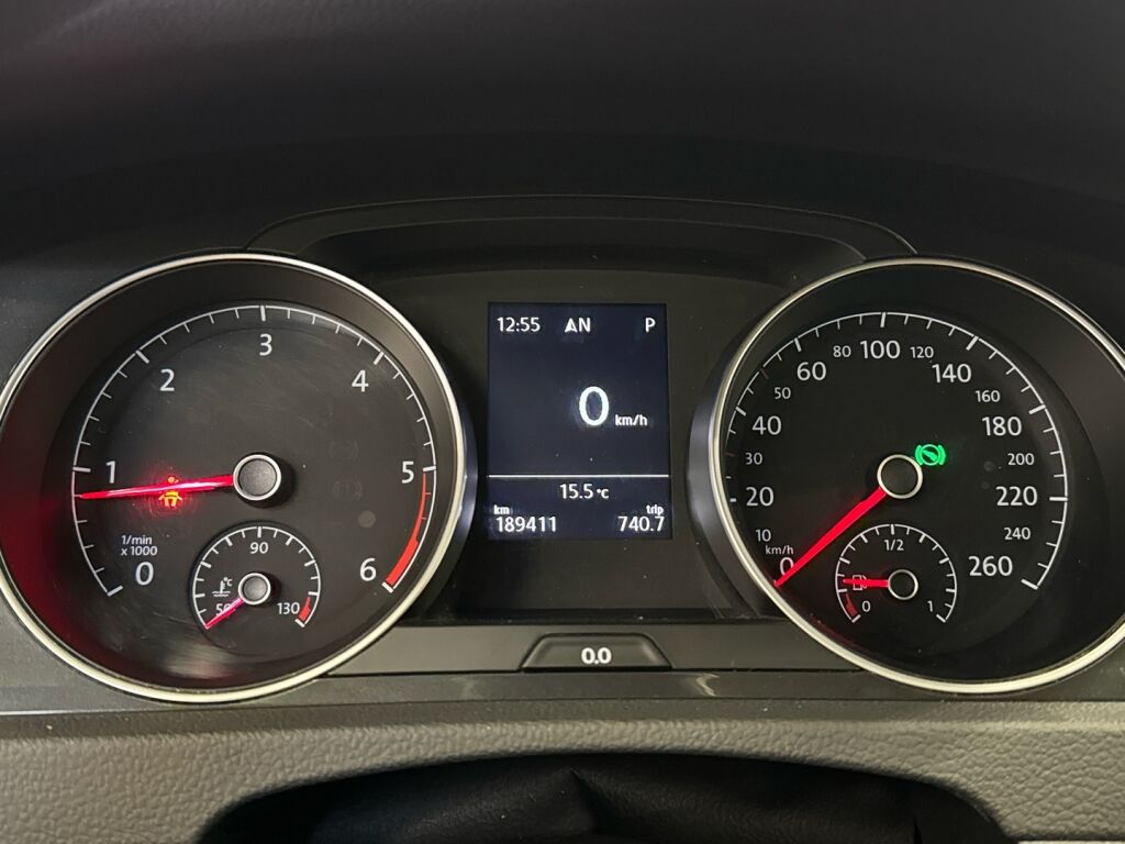 Volkswagen Golf 2018 Valkoinen