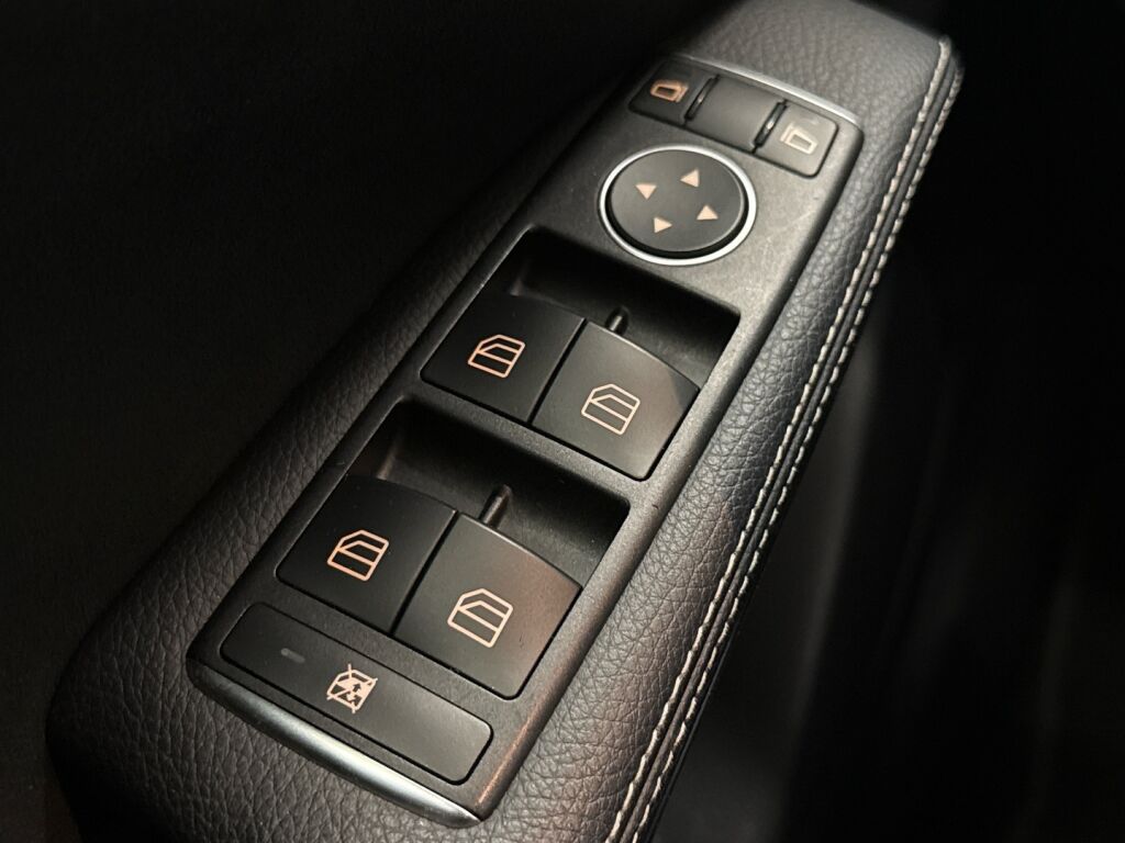 Mercedes-Benz A 2017 Valkoinen