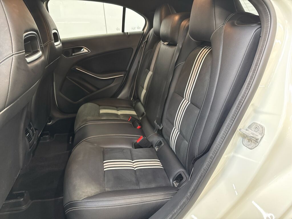 Mercedes-Benz A 2017 Valkoinen