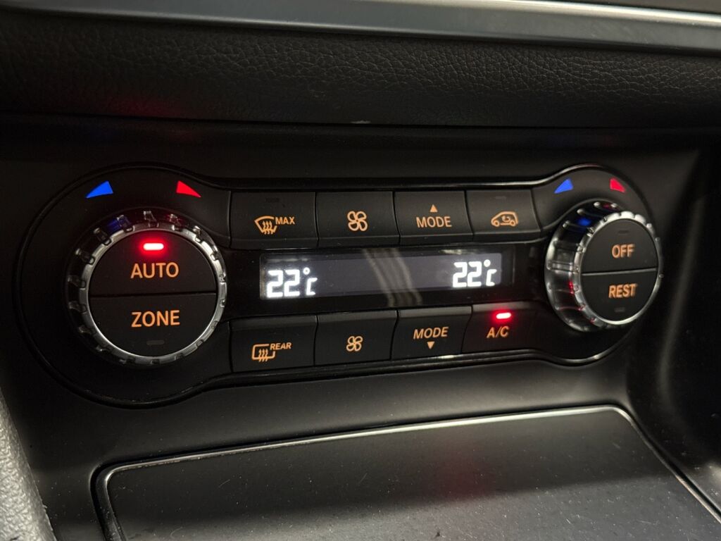 Mercedes-Benz A 2017 Valkoinen