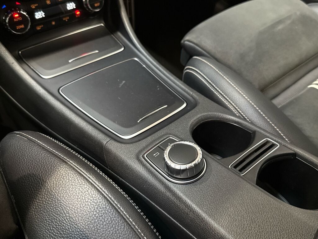 Mercedes-Benz A 2017 Valkoinen